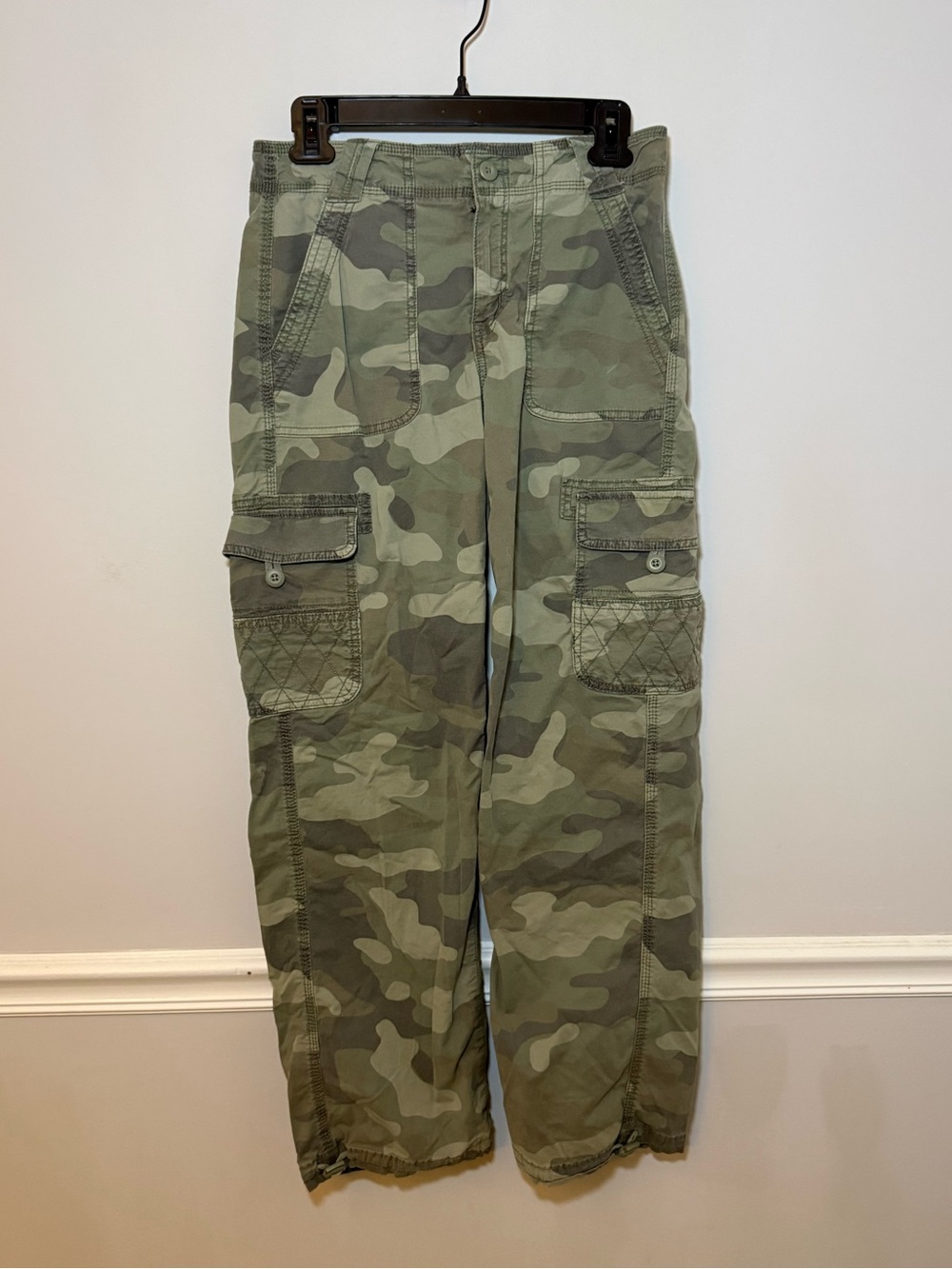 American Eagle baggy jogger camo cargo pockets pants. 0R